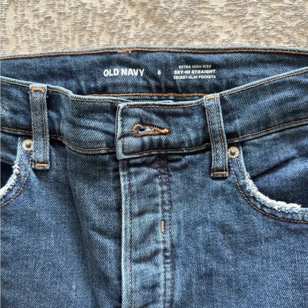 Old Navy Women’s Dark Blue Slim Straight Jeans